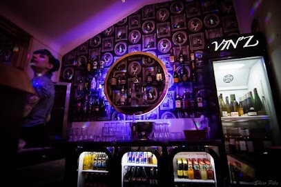 Vin'z, Bar à Nice