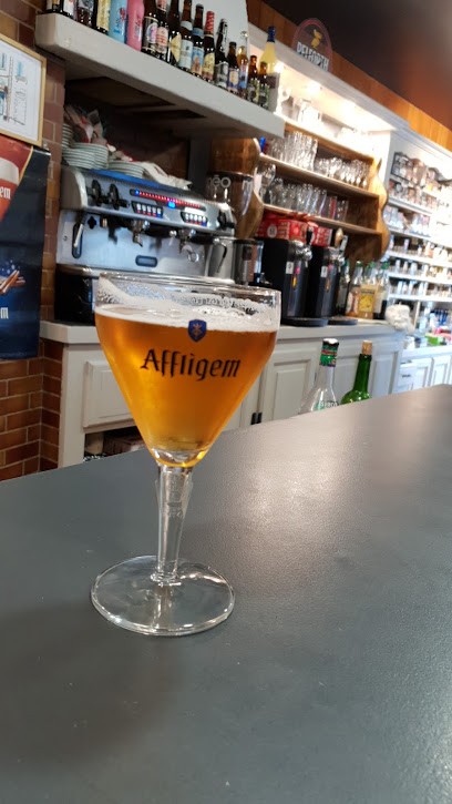 Café De La Gare, Bar à Lumbres