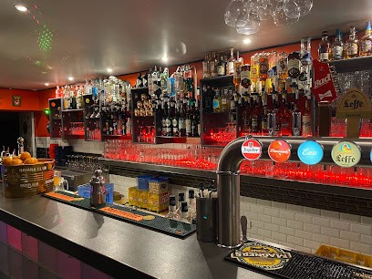 LE CHARLY BARR, Bar à Fleury