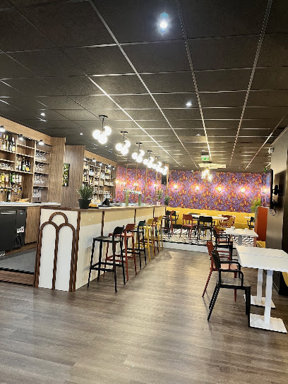 Le Caméléon, Bar à Ernée