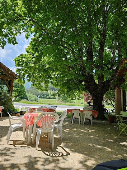 Ancienne gare de Lesches - Beaumont, Bar à Luc-en-Diois