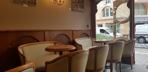 L Agence, Bar à Sainte-Maxime