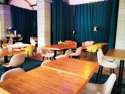 Hector, Bar à Chambéry