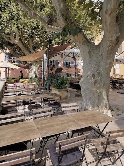 Le Latitude Bar, Bar à Tourrettes