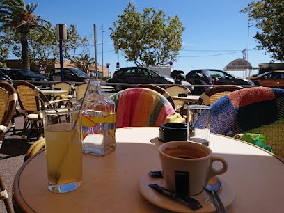 Bar Au Coq Hardi, Bar à Fréjus