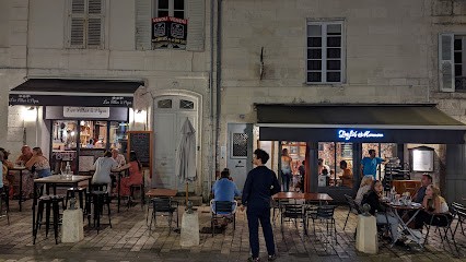 Les Filles à Papa, Bar à La Rochelle