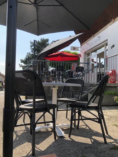 Le Local, Bar à Oyeu