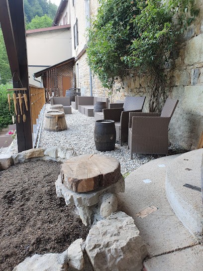 L'Olympique, Bar à Saint-Claude