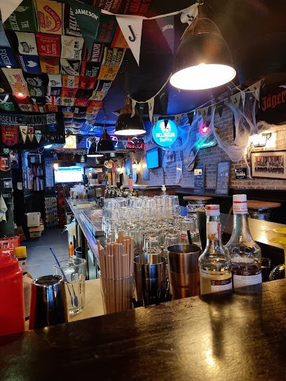 Loch Ness, Bar à Marseille 01