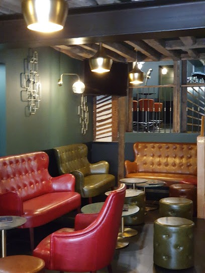 Bar L'Arrogant, Bar à Semur-en-Auxois