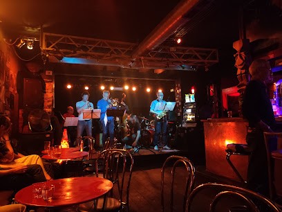 Les Valseuses, Bar à Lyon 01