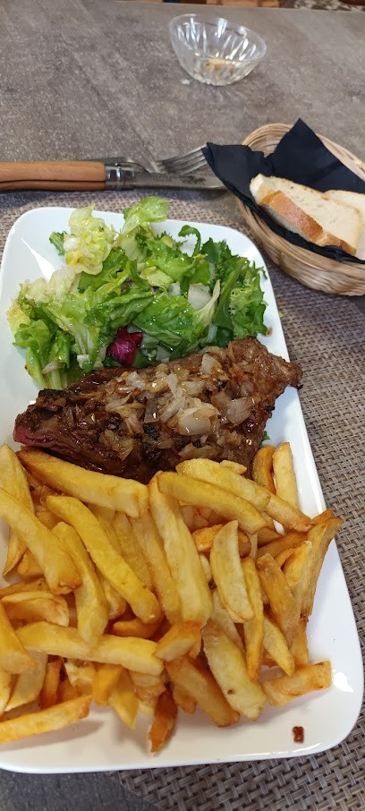 Chez Laurine Bar Brasserie, Bar à Curgies