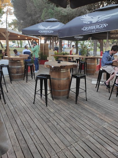 Le Baril's PUB, Bar aux Mathes