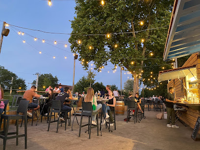 La Guinguette : Quai De La Fontaine Bar à Castelnau-d'Estrétefonds
