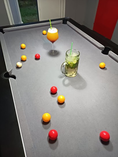 La Noire Blanche, Bar à Vernon