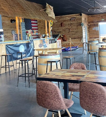 SALOON CAVE A BIERES RESTAURATION, Bar à L'Étrat