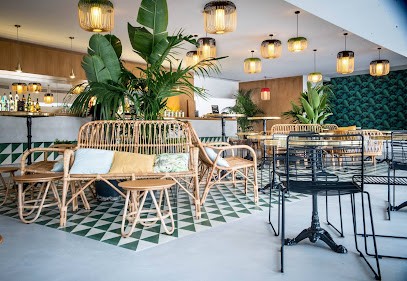 Long Bar, Bar à Grimaud