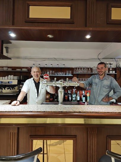 JoySpot, Bar à Privezac