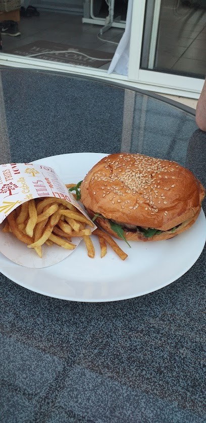 Café De France, Bar aux Mées