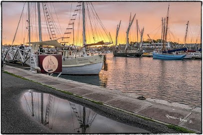 CAP AU VIN (Bar à Vins Sur Vieux Gréement - Cave à Vins - Sortie En Mer - Privatisation - Evénementiel), Bar à Concarneau