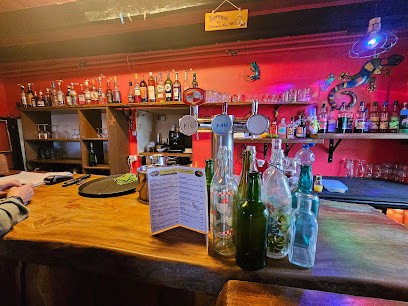 Le Salamandre Bar, Bar à Lizant