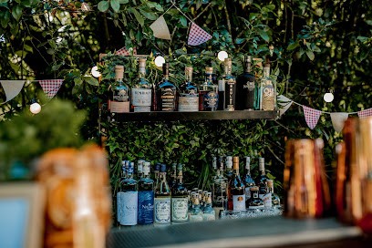 In Cocktail We Truck. Service De Barmobile Et Cocktail Truck à Domicile, Bar à Saint-Benoît-sur-Loire