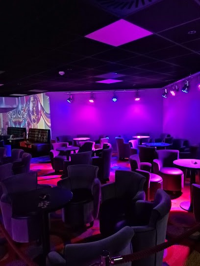 Le royal lounge, Bar à Néris-les-Bains