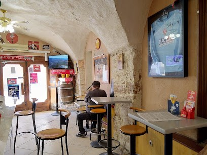 Bar De L'Avenir, Bar à Fons