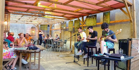 La Moustache, Bar à Chauvigny