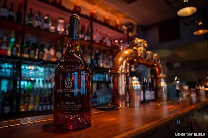 Gentlemen 1919, Bar à Paris 08