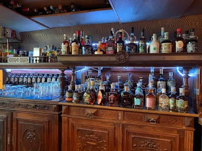 Ferdinand, Bar à Menton