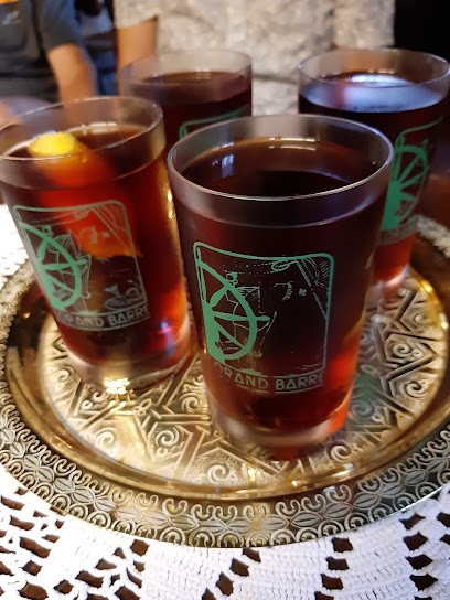 Damour Colette, Bar à Andel