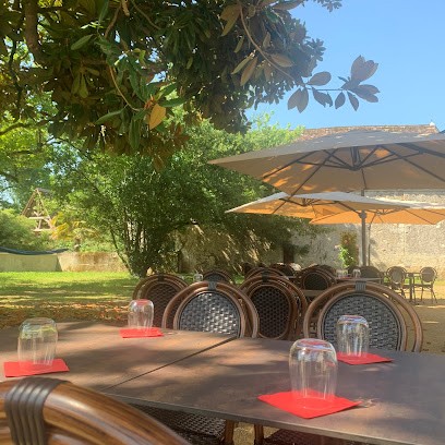 Le Bistrot Du Château - Bar Et Restauration, Pain Frais, épicerie Fine, Bar à Laàs