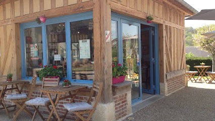 Between Two Bells, Bar au Bec-Hellouin