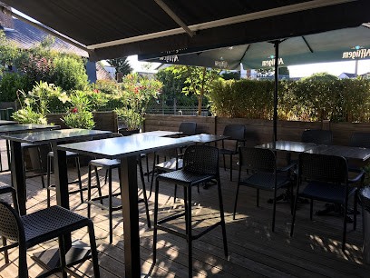 Les Chasseurs, Bar à La Vaupalière