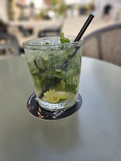 Aux Artistes, Bar à Cambrai