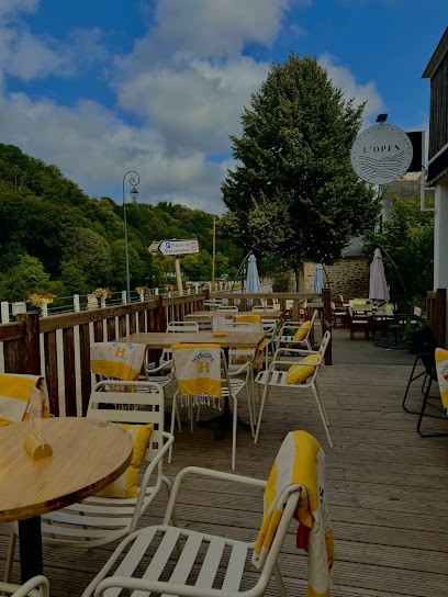 L'open, Bar à Pluméliau