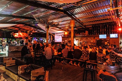 Laser & Beers, Bar à Riorges