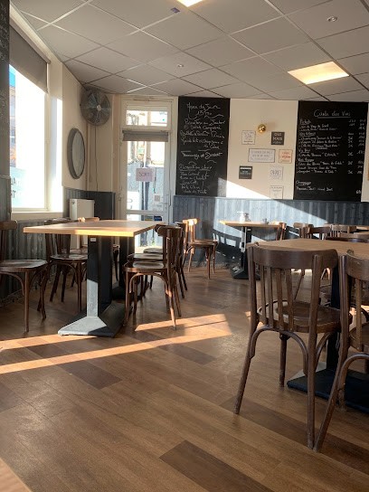 Bar Le Centre, Bar à L'Étrat