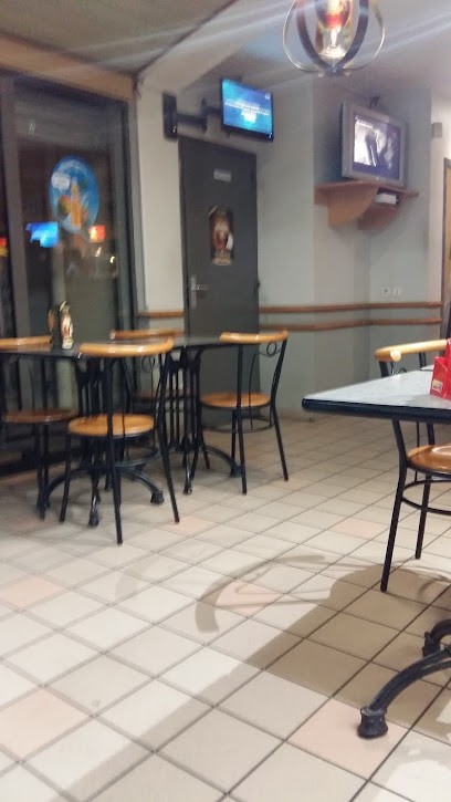 Paput Julien, Bar à Mably