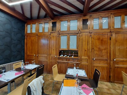 Auberge Du Pont De Lanau, Bar à Neuvéglise-sur-Truyère