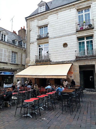 La Belle Époque, Bar à Tours