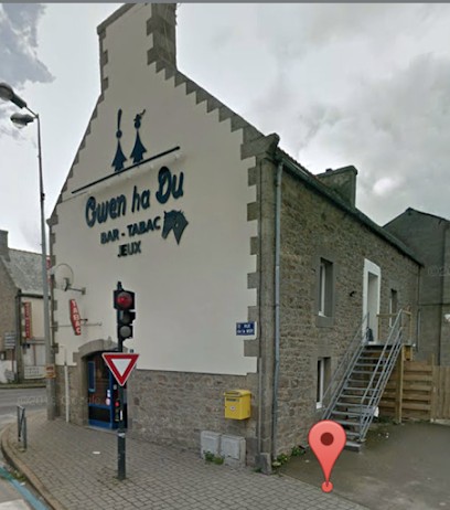 Gwen Ha Du Bar, Bar à Plougoulm