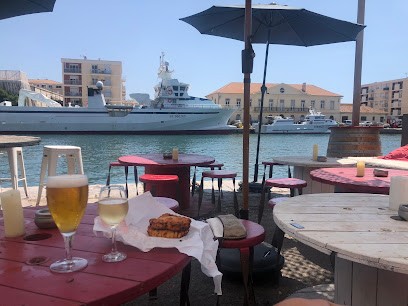 Aqui Sian Ben, Bar à Sète