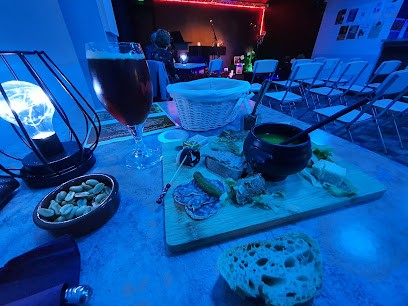 L'Accalandre Café Culturel Associatif, Bar à Reigny