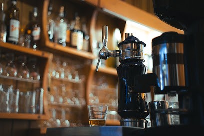 Cafe De L'Union, Bar à Banon