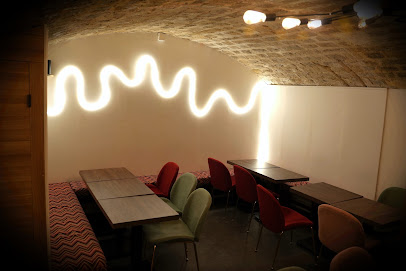 La Dame De Coeur - Bar À Jeux, Bar à Paris 14
