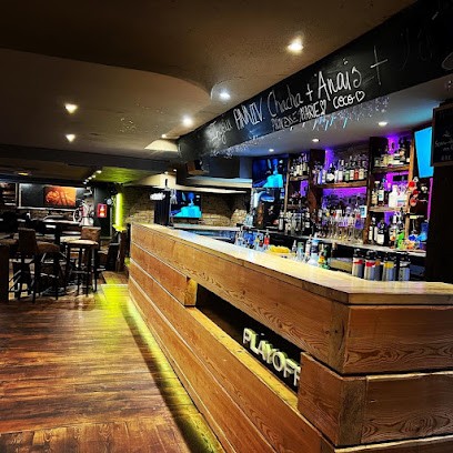 Le PLAYOFF - Sports Bar Serre Chevalier, Bar à Saint-Chaffrey