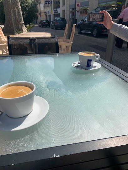 Le Simiane, Bar à Valréas