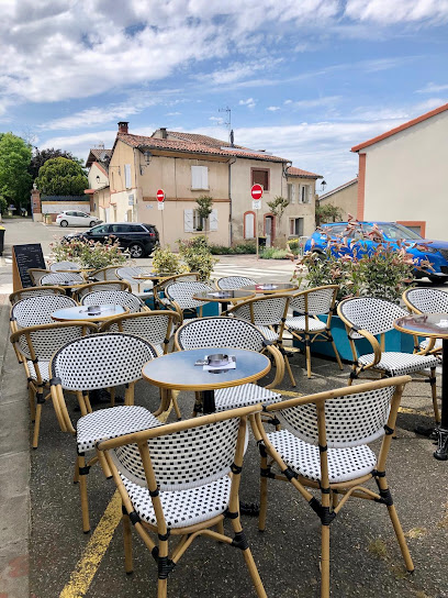 Le Café De La Place Bar à Pins-Justaret